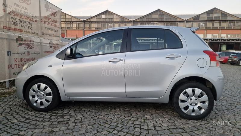 Toyota Yaris KREDlTl/LUNA