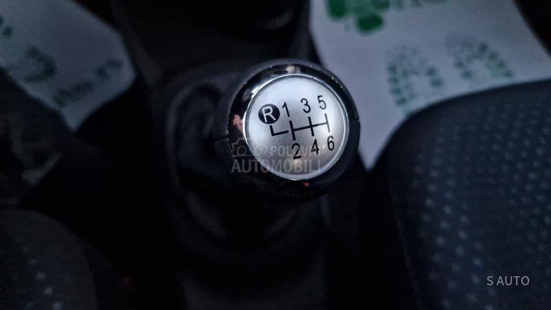 Toyota Yaris KREDlTl/LUNA