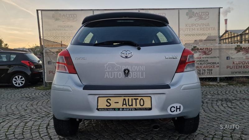 Toyota Yaris KREDlTl/LUNA