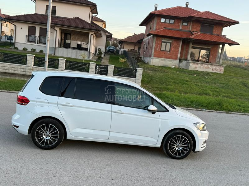 Volkswagen Touran 2.0tdi///D S G