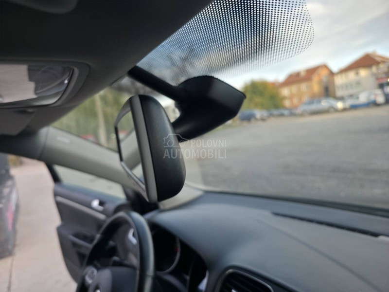 Volkswagen Golf 6 1.6 TDI N.A.V.I