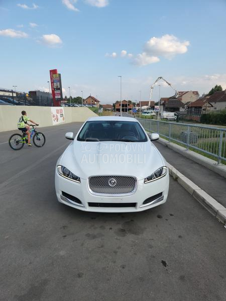 Jaguar XF 