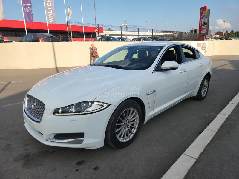Jaguar XF 