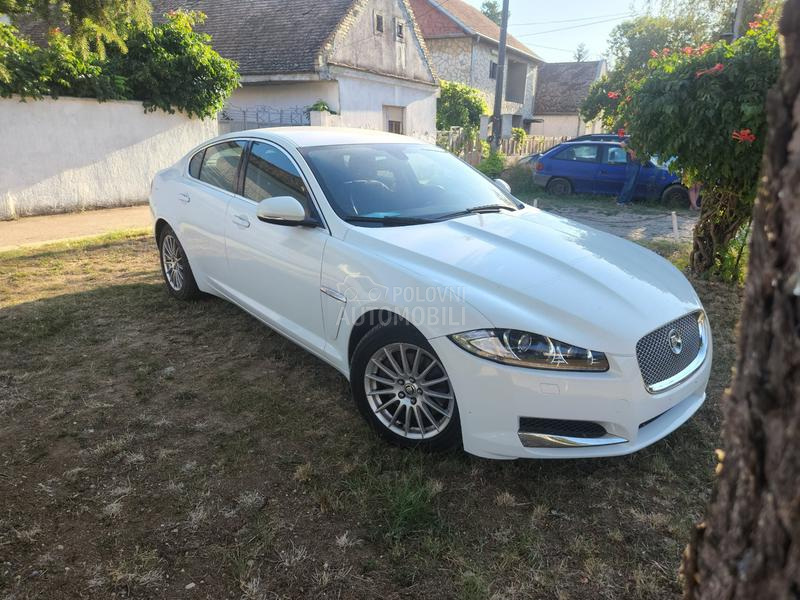 Jaguar XF 