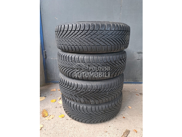 Pirelli 185/60 R15 Zimska