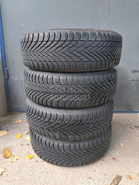 Pirelli 185/60 R15 Zimska
