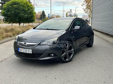 Opel Astra J GTC 1.6T INNOVATION