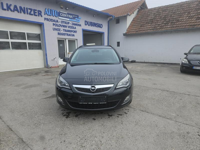 Opel Astra J 