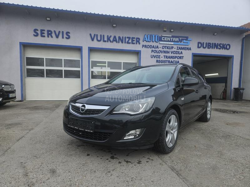 Opel Astra J 