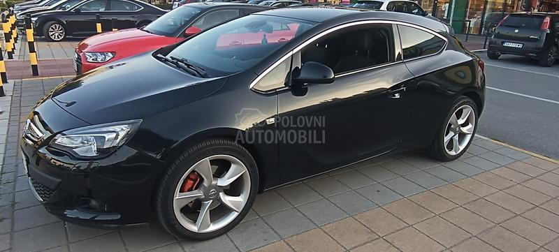Opel Astra J GTC