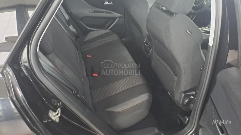 Peugeot 3008 1.5 BLU NAV ALU KAM