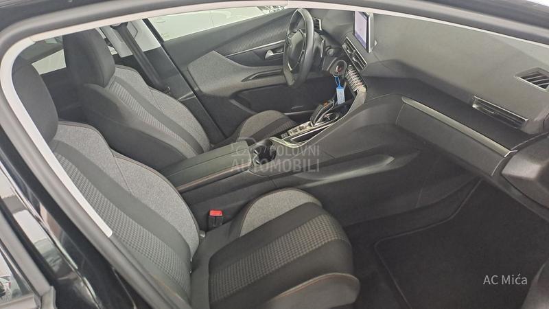 Peugeot 3008 1.5 BLU NAV ALU KAM