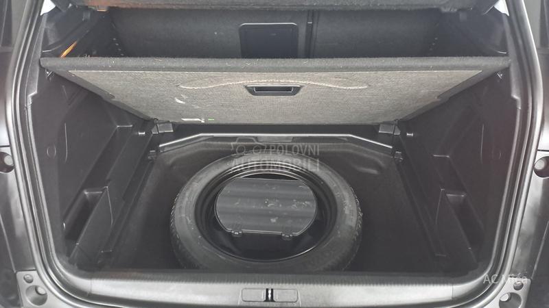 Peugeot 3008 1.5 BLU NAV ALU KAM