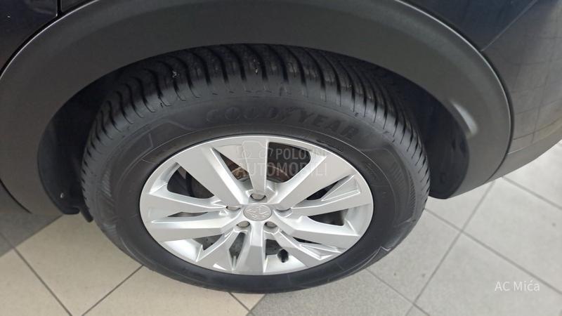 Peugeot 3008 1.5 BLU NAV ALU KAM