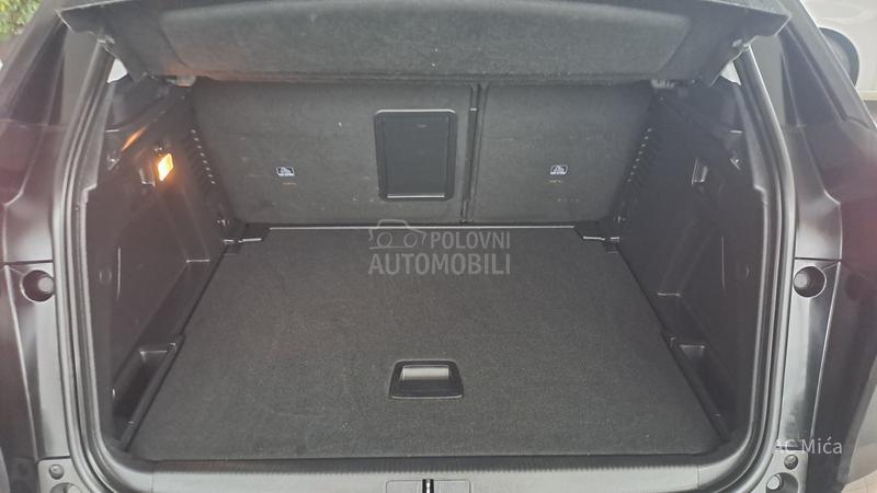 Peugeot 3008 1.5 BLU NAV ALU KAM