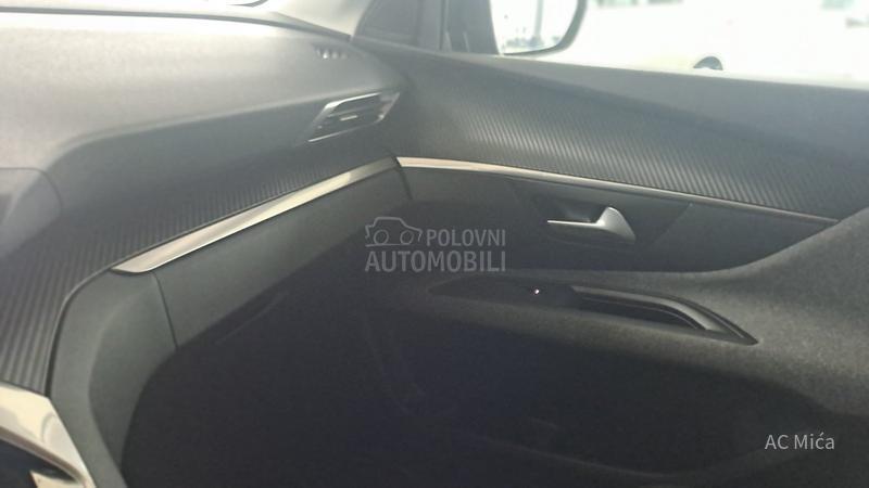 Peugeot 3008 1.5 BLU NAV ALU KAM