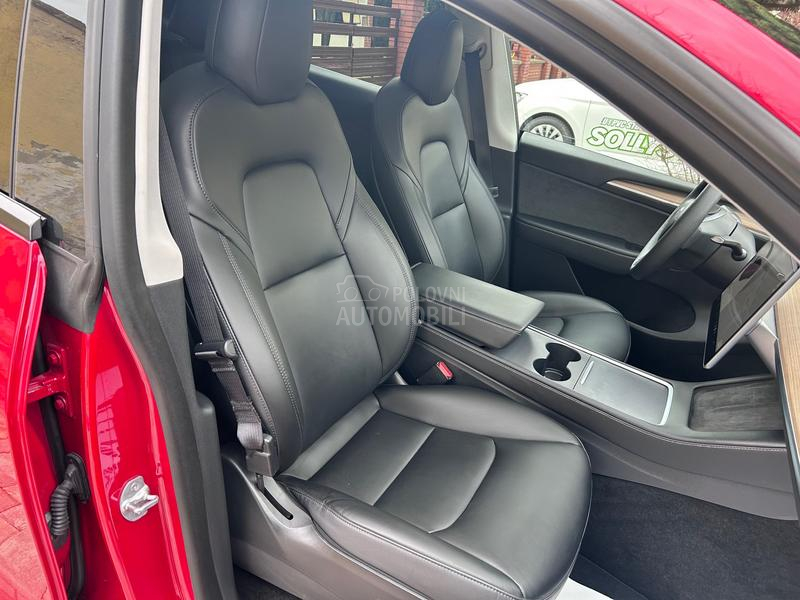 Tesla Model Y Long Range AWD