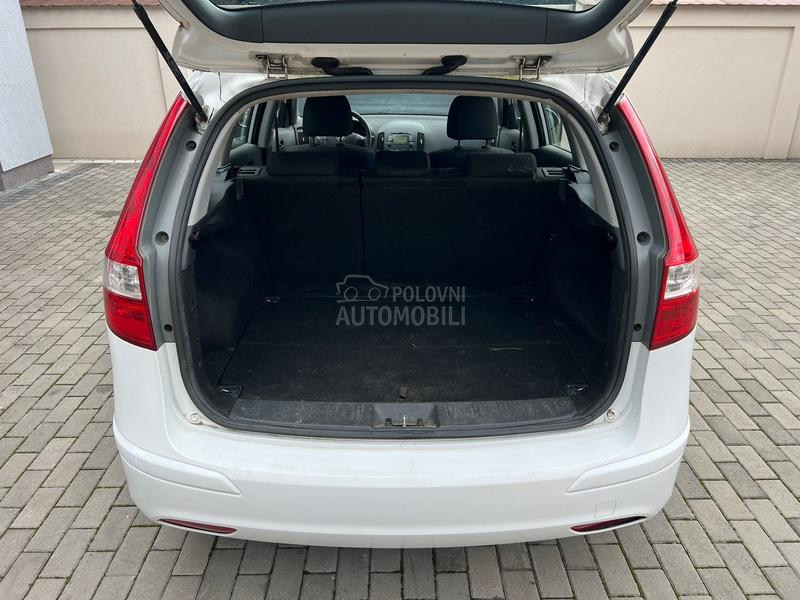 Hyundai i30 1.6 CRDI 6 B.RZINA