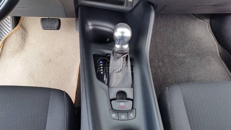 Toyota C-HR 1.8 HYBRID/KA0 N0VA