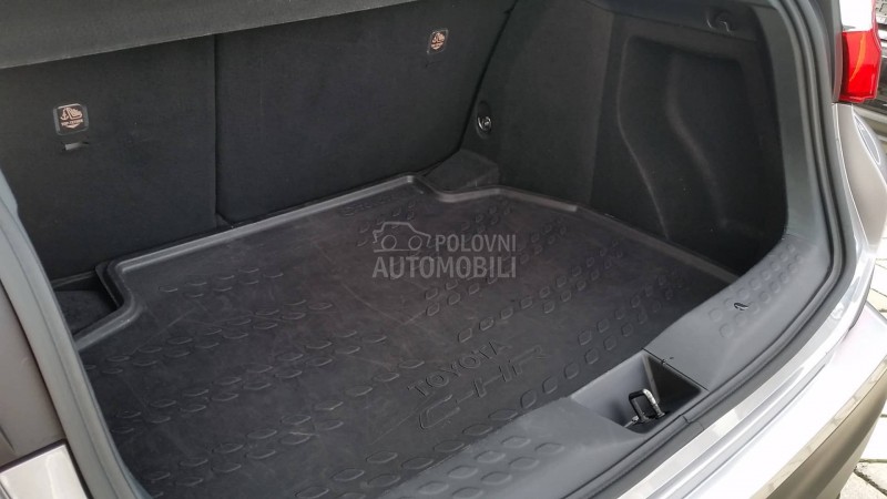 Toyota C-HR 1.8 HYBRID/KA0 N0VA