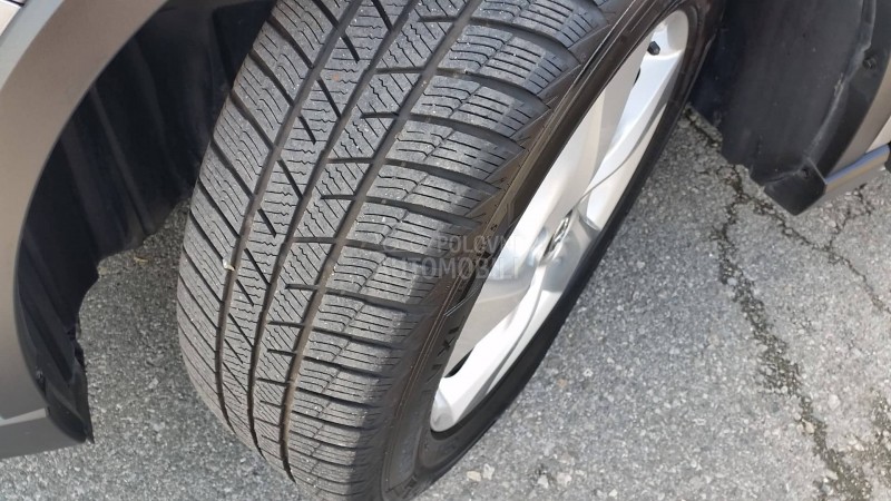 Toyota C-HR 1.8 HYBRID/KA0 N0VA