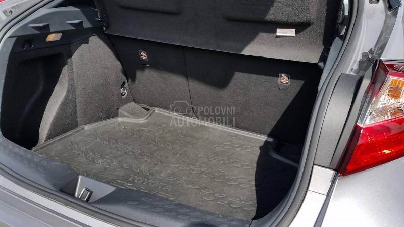 Toyota C-HR 1.8 HYBRID/KA0 N0VA