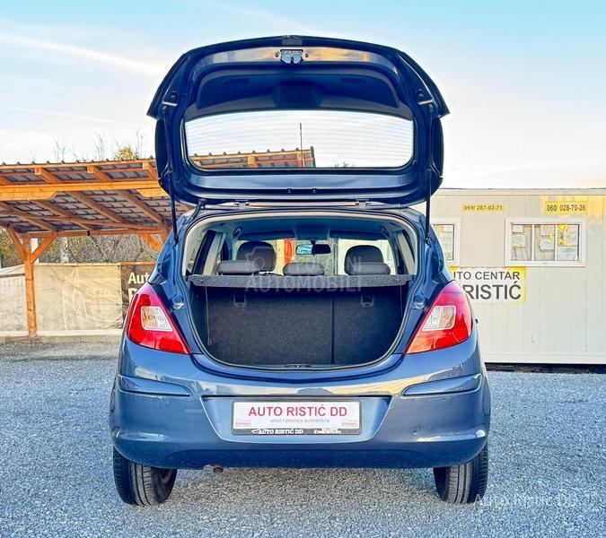 Opel Corsa D T O P BESPREK0RNA