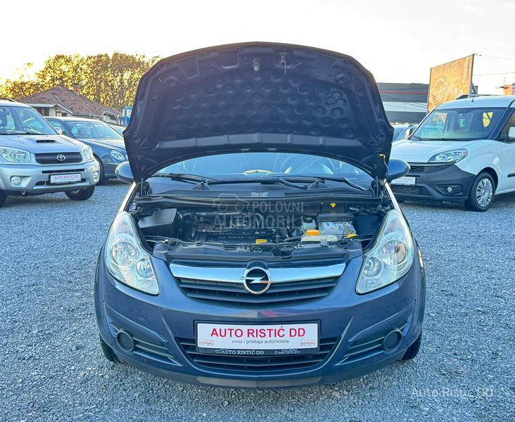 Opel Corsa D T O P BESPREK0RNA