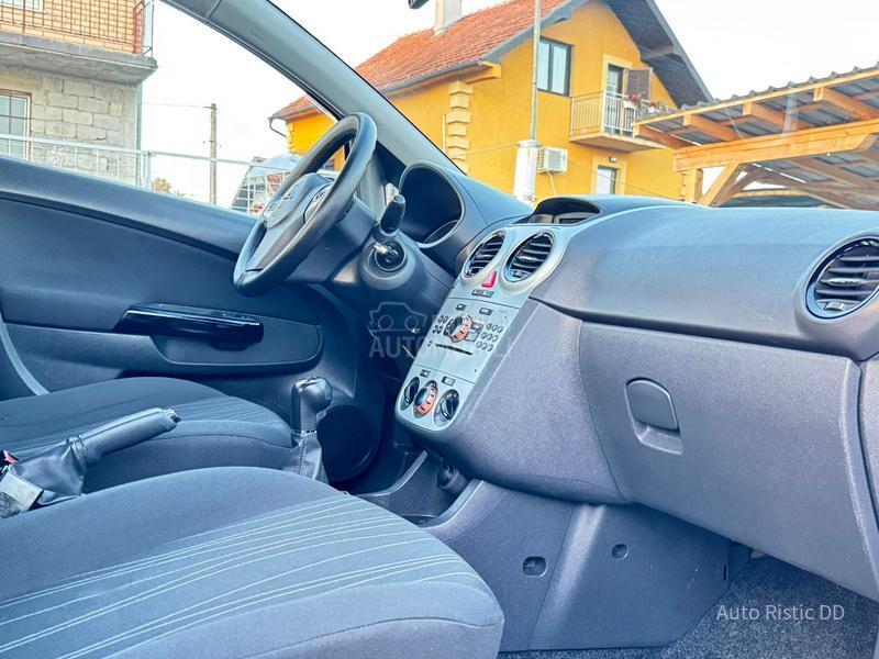 Opel Corsa D T O P BESPREK0RNA
