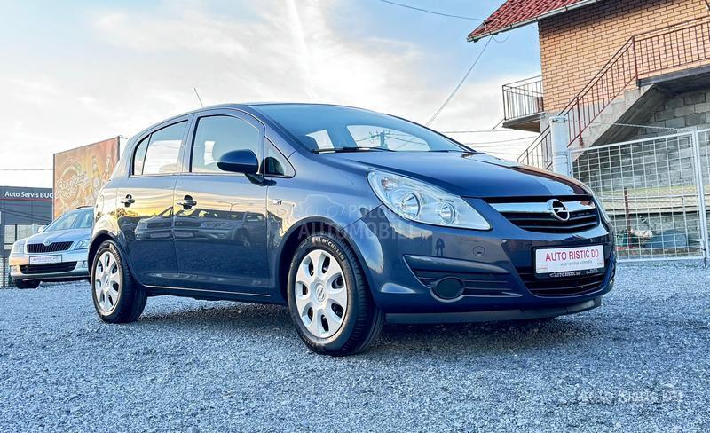 Opel Corsa D T O P BESPREK0RNA