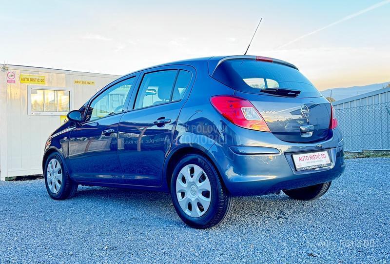 Opel Corsa D T O P BESPREK0RNA