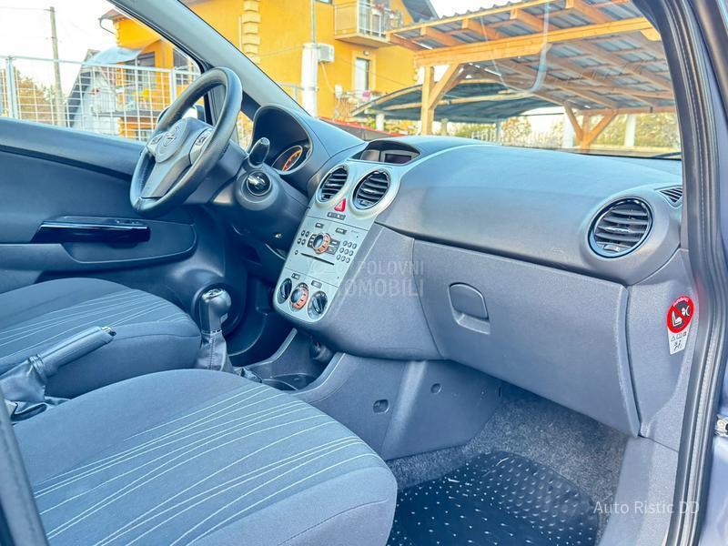 Opel Corsa D T O P BESPREK0RNA