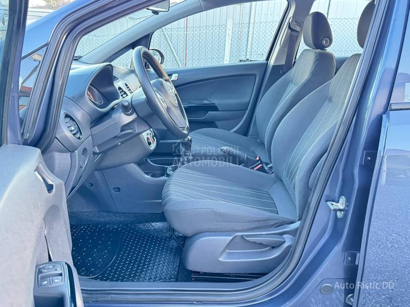 Opel Corsa D T O P BESPREK0RNA