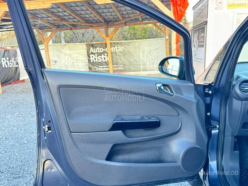 Opel Corsa D T O P BESPREK0RNA