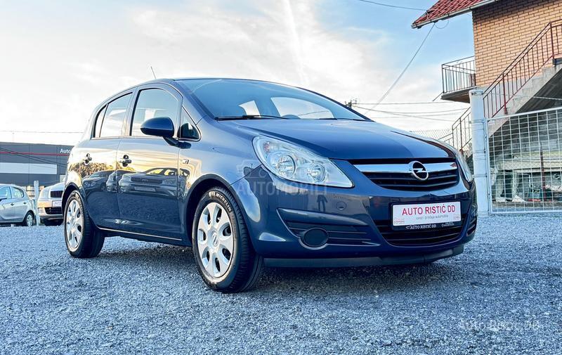 Opel Corsa D T O P BESPREK0RNA