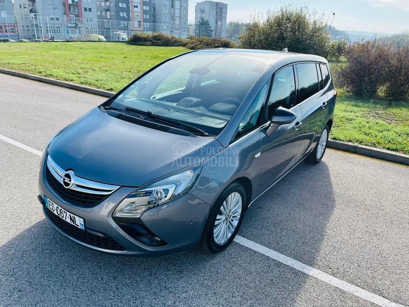 Opel Zafira 2.0CDTI COSMO PANO