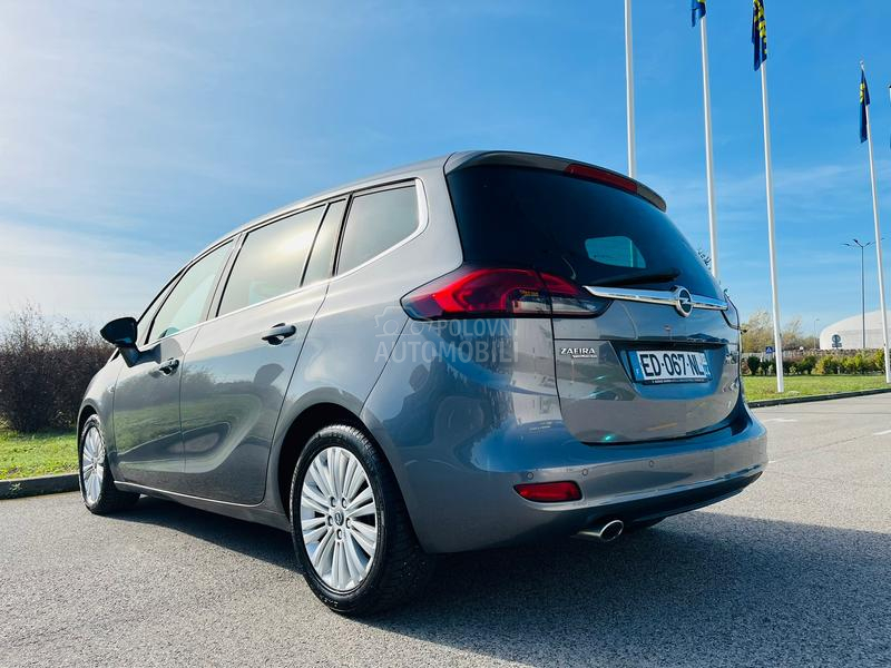 Opel Zafira 2.0CDTI COSMO PANO
