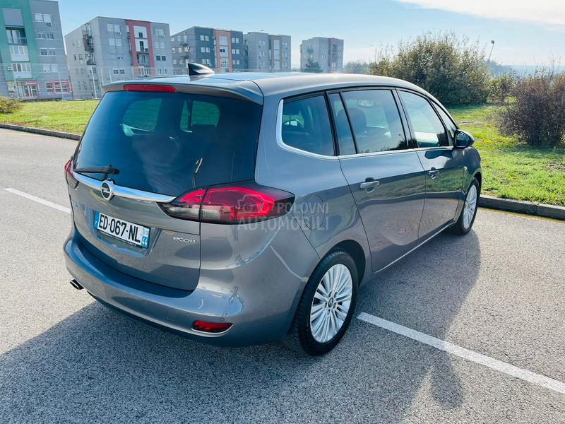 Opel Zafira 2.0CDTI COSMO PANO