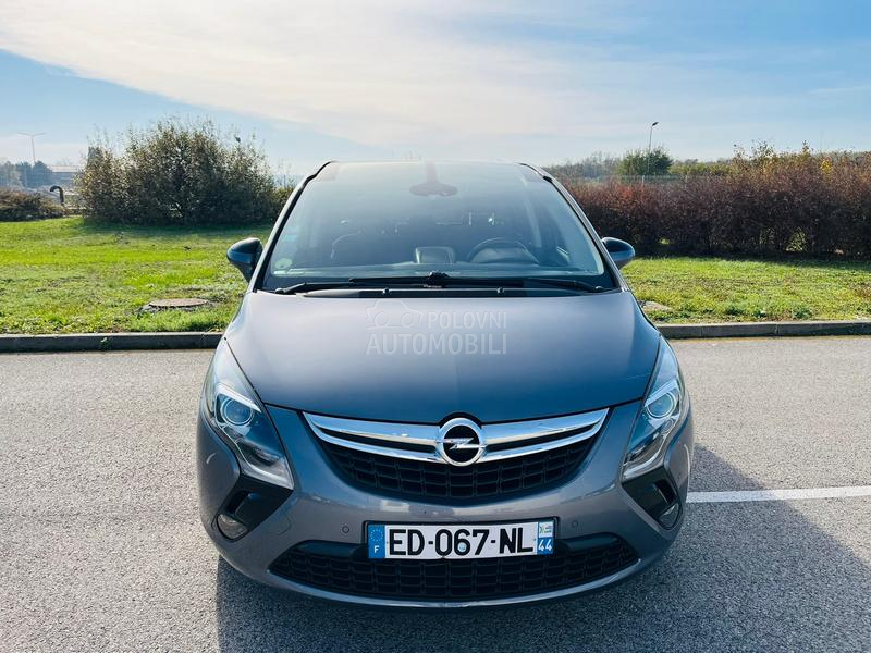 Opel Zafira 2.0CDTI COSMO PANO