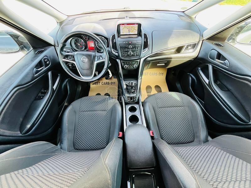 Opel Zafira 2.0CDTI COSMO PANO
