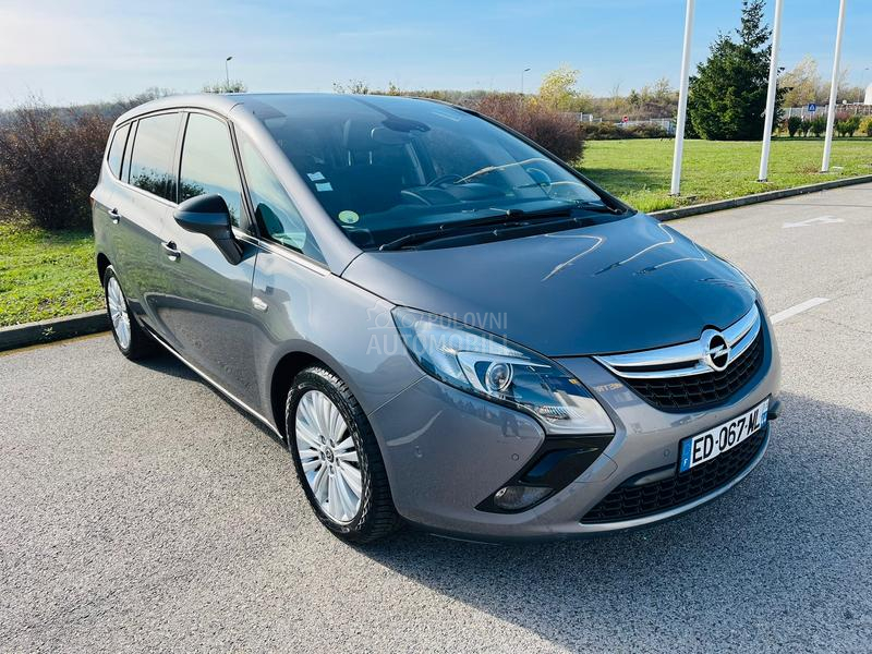 Opel Zafira 2.0CDTI COSMO PANO