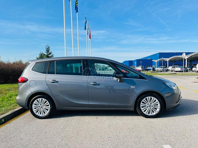 Opel Zafira 2.0CDTI COSMO PANO