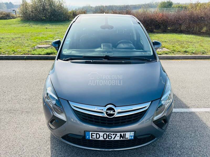 Opel Zafira 2.0CDTI COSMO PANO