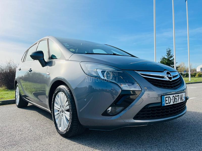 Opel Zafira 2.0CDTI COSMO PANO
