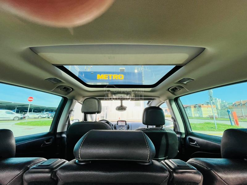 Opel Zafira 2.0CDTI COSMO PANO