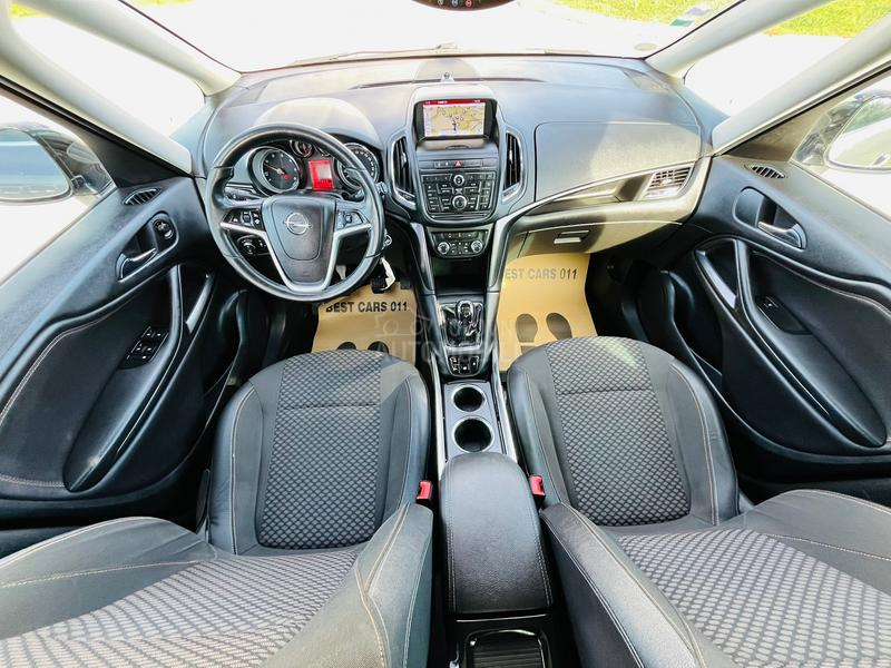 Opel Zafira 2.0CDTI COSMO PANO