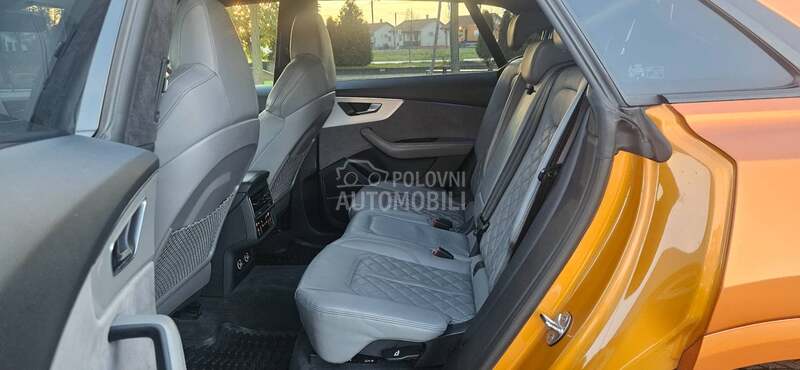 Audi Q8 50 s line