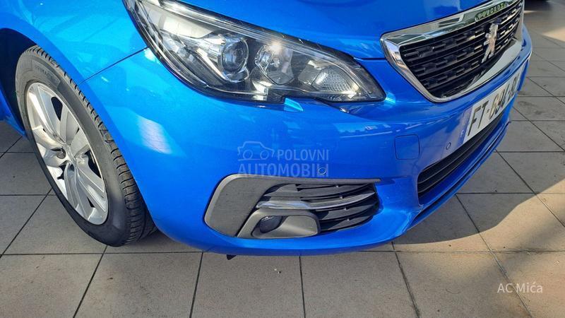 Peugeot 308 1.5 BLU NAV LED ALU