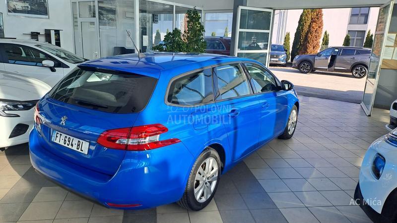 Peugeot 308 1.5 BLU NAV LED ALU