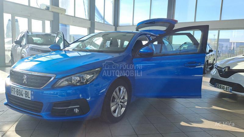 Peugeot 308 1.5 BLU NAV LED ALU